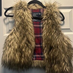 Perfect for fallFaux Fur Vest with Plaid Lining